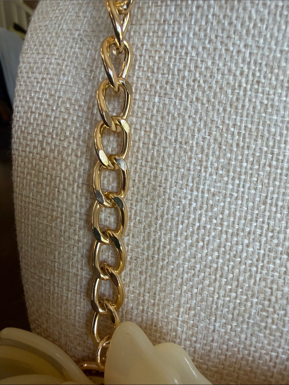 Nique Gold-Chain Cream Floral Necklace with Crystal Accent Earrings - Picture 5 of 7
